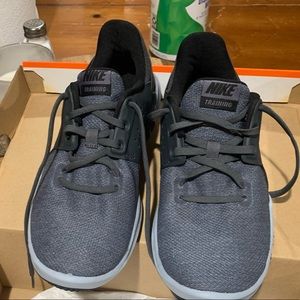 Nike flex trainer shoes